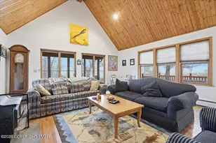 667 Sylvan Cascade Rd, Henryville, PA 18332 - Photo 9