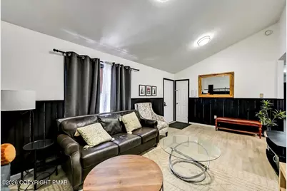  8566 Hillcrest Drive, Tobyhanna, PA 18466 - Photo 9