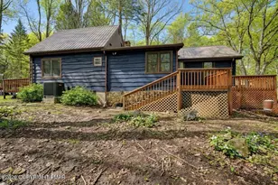 8 Button Wood Rd, Lake Harmony, PA 18624 - Photo 3