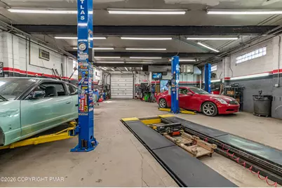  2227 N 3rd Avenue, Whitehall, PA 18052 - Photo 23