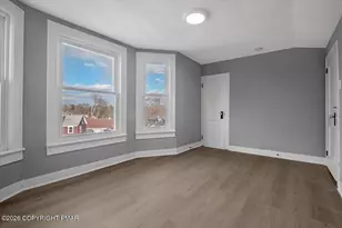 147 N 9th St, Stroudsburg, PA 18360 - Photo 7