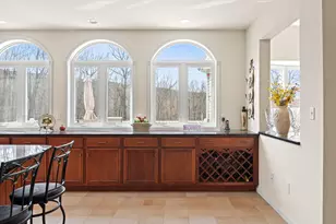 8 Kickapoo Dr, Hazle Township, PA 18202 - Photo 5