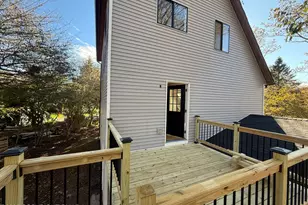 215 Greenbriar Cir, Tobyhanna, PA 18466 - Photo 11