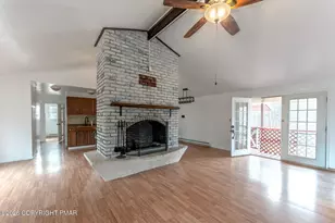 484 Mallard Ln, Bushkill, PA 18324 - Photo 3