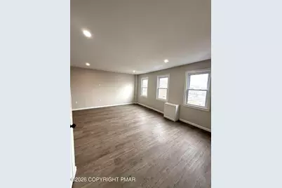  48 W Division Street, Hanover Township, PA 18706 - Photo 13