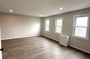 48 W Division St, Hanover Township, PA 18706 - Photo 13