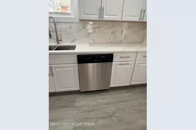  846 Thomas Street, Stroudsburg, PA 18360 - Photo 9