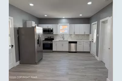  846 Thomas Street, Stroudsburg, PA 18360 - Photo 11