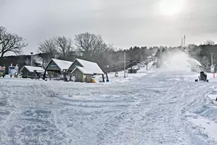 9 Beachwood Ct, Lake Harmony, PA 18624 - Photo 25