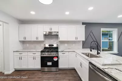  8585 Periwinkle Drive, Tobyhanna, PA 18466 - Photo 3