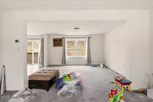 225 Swan Ct, East Stroudsburg, PA 18302 - Photo 11