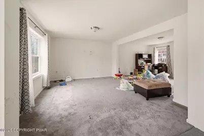  225 Swan Court, East Stroudsburg, PA 18302 - Photo 9