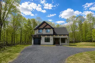 1109 N Rocky Mountain Dr, Effort, PA 18330 - Photo 1