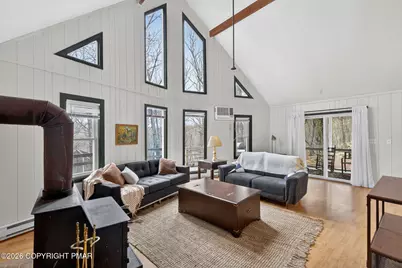  149 Regent Street, Bushkill, PA 18324 - Photo 7