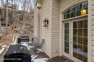 7 Wildbriar Ct, Lake Harmony, PA 18624 - Photo 5