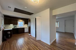 445 N 8th St, Stroudsburg, PA 18360 - Photo 11