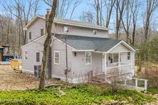 107 Juniper Dr, Greentown, PA 18426 - Photo 3