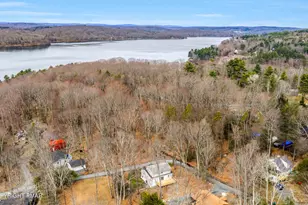 107 Juniper Dr, Greentown, PA 18426 - Photo 13