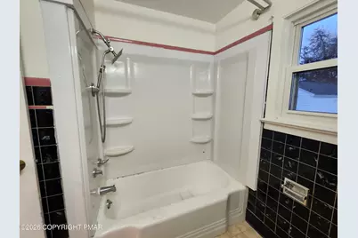  223 Howard Street, Stroudsburg, PA 18360 - Photo 13