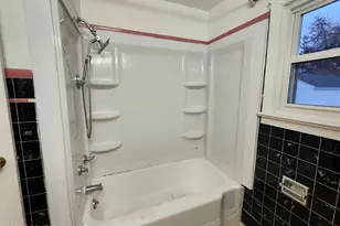 223 Howard St, Stroudsburg, PA 18360 - Photo 13