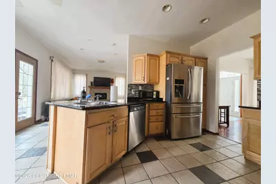  392 Hemlock Drive, Tobyhanna, PA 18466 - Photo 5