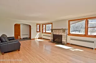 2327 Wigwam Park Rd, Stroudsburg, PA 18360 - Photo 3