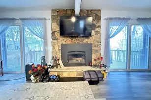 5933 Decker Rd, Bushkill, PA 18324 - Photo 11