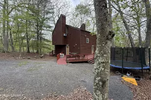 5933 Decker Rd, Bushkill, PA 18324 - Photo 5