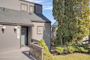 25 Middle Village Way, Tannersville, PA 18372 - Photo 1