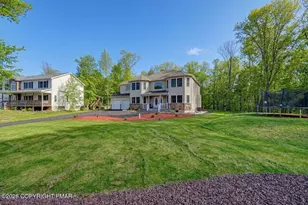 235 Jackie Ct, East Stroudsburg, PA 18302 - Photo 3