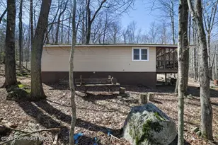 2373 Locust Ridge Rd, Pocono Lake, PA 18347 - Photo 21