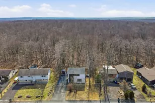 9050 Idlewild Dr, Tobyhanna, PA 18466 - Photo 11