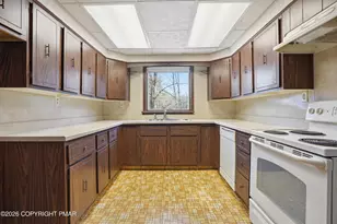 127 Burgoon Rd, East Stroudsburg, PA 18301 - Photo 15