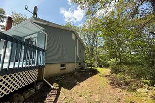 37 Seneca Rd, Mount Pocono, PA 18344 - Photo 5