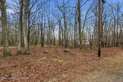  14 B Spruce Run Drive, Dingmans Ferry, PA 18328 - Photo 5