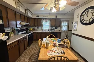 81 Carroll St, Pittston, PA 18640 - Photo 5