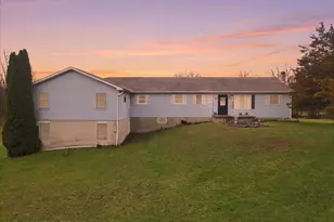 119 Hildabrant Ln, Saylorsburg, PA 18353 - Photo 1