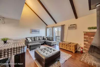  19 Middle Village Way, Tannersville, PA 18372 - Photo 9