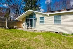 536 Highland Dr, East Stroudsburg, PA 18302 - Photo 5