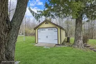 536 Highland Dr, East Stroudsburg, PA 18302 - Photo 3