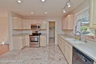 214 Sunrise Loop, Henryville, PA 18332 - Photo 7