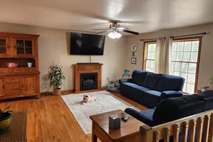 1600 Red Pine Ln, Effort, PA 18330 - Photo 15