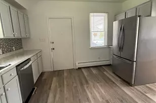 1564 Spruce St, Stroudsburg, PA 18360 - Photo 9
