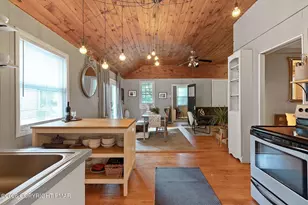 109 Sweet Pea Ln, Pocono Pines, PA 18350 - Photo 7