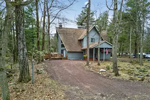 31 Boulder Rd, Lake Harmony, PA 18624 - Photo 9