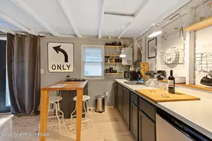 111 Sweet Pea Ln, Pocono Pines, PA 18350 - Photo 11