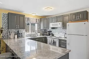 124 Country Club Dr, Thornhurst, PA 18424 - Photo 7