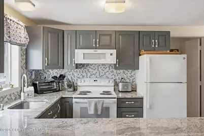  124 Country Club Drive, Thornhurst, PA 18424 - Photo 11