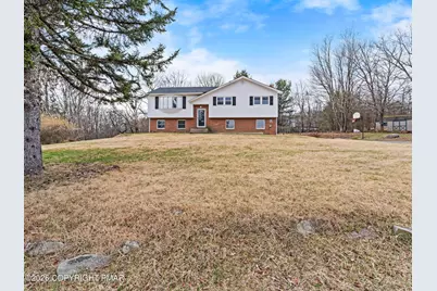  109 Pleasant Lane, Stroudsburg, PA 18360 - Photo 3