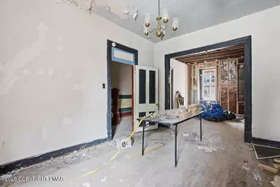  622 Mahantongo Street, Pottsville, PA 17901 - Photo 17